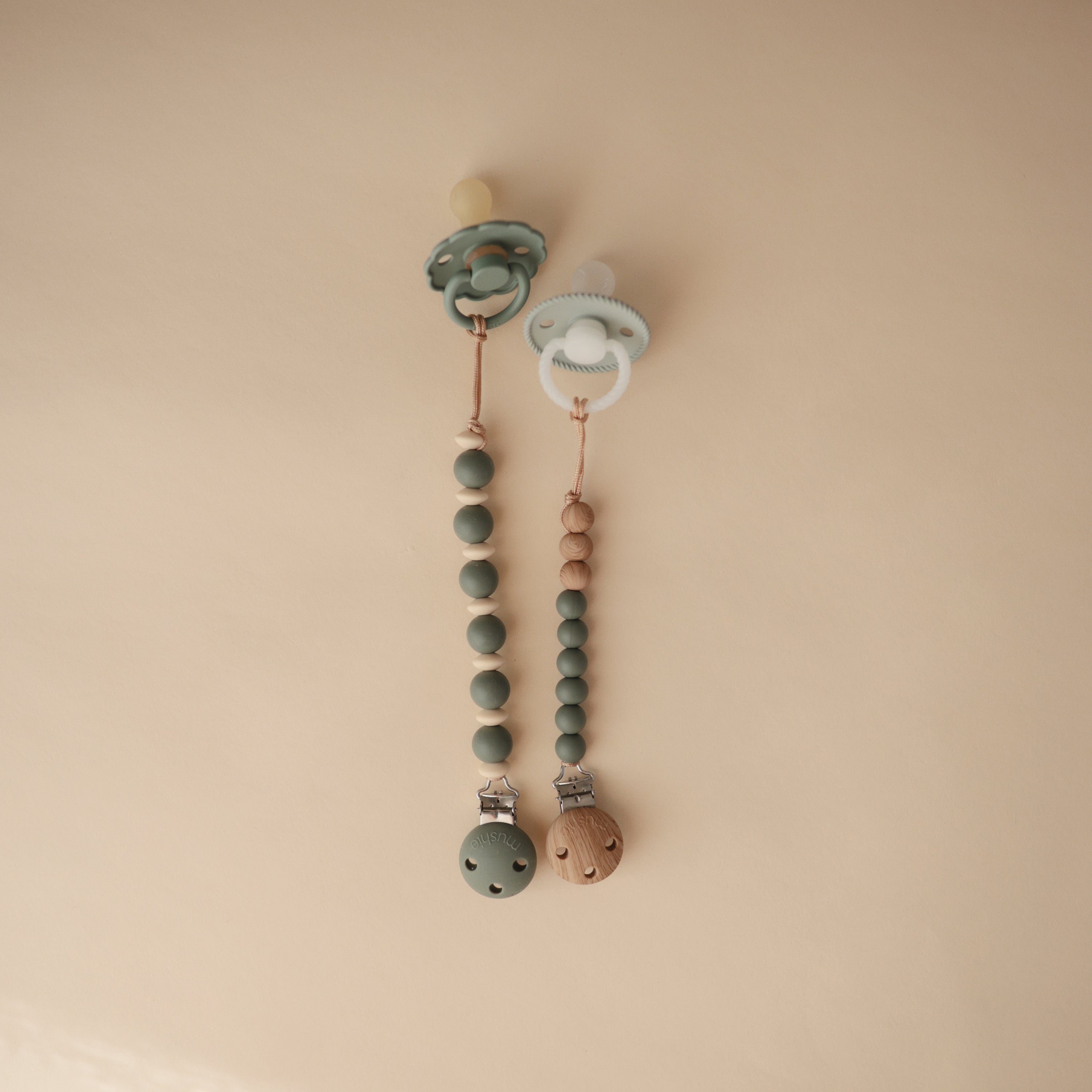 Image of Silicone Pacifier Clip | Eva